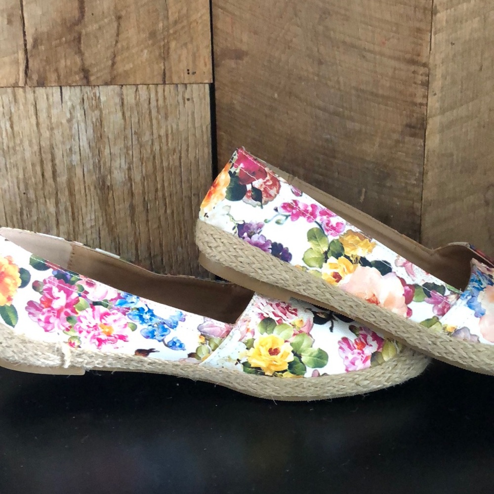 Floral flats
